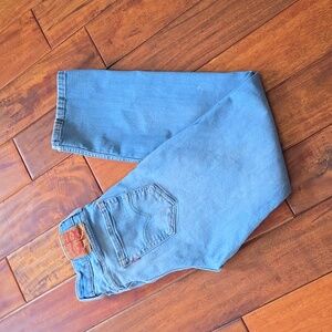 Levis jeans